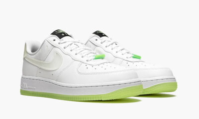 Nike AirForce 1 Low ’07 sneakers have a Nike day