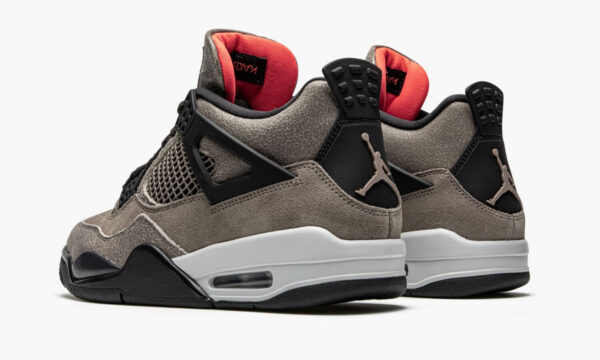 Air Jordan 4 Taupe Haze - Image 3