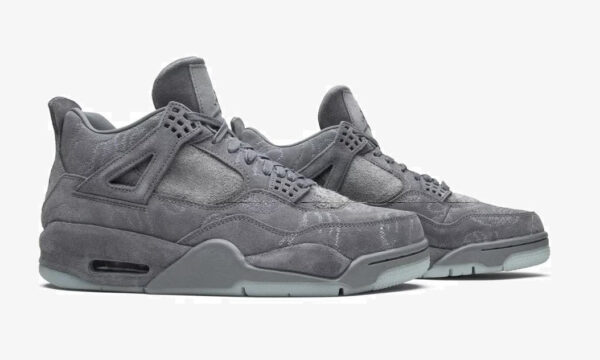 Air Jordan 4 Retro KAWS - Cool Grey - Image 2