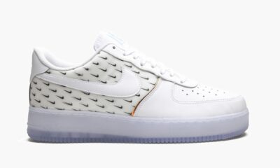 Air Force 1 07 PRM Swoosh Pattern
